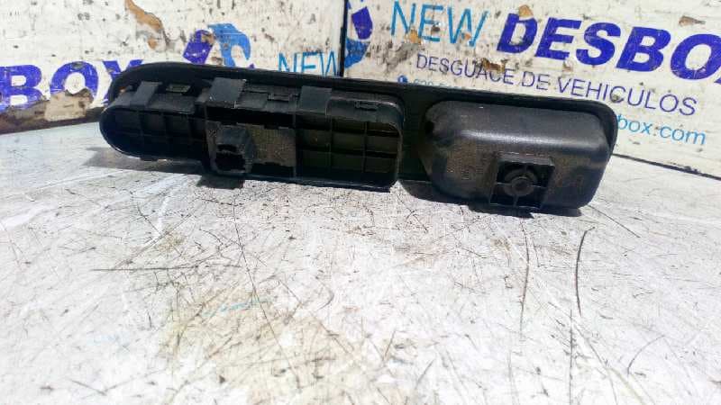 Recambio de MANDO ELEVALUNAS DELANTERO DERECHO para PEUGEOT 307 (S1) referencia OEM IAM 96351625XT 2