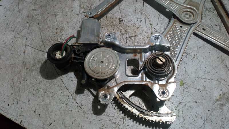 Recambio de ELEVALUNAS DELANTERO DERECHO para TOYOTA YARIS (NCP1/NLP1/SCP1) 1.3 16V CAT 2NZ-FE     referencia OEM IAM 8571052030   - GRIS 3