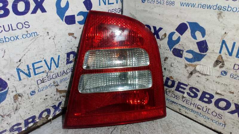 Recambio de PILOTO TRASERO DERECHO para SKODA OCTAVIA BERLINA (1U2) 1.9 TDI ASV referencia OEM IAM ZSB1U6945096   - PLATA