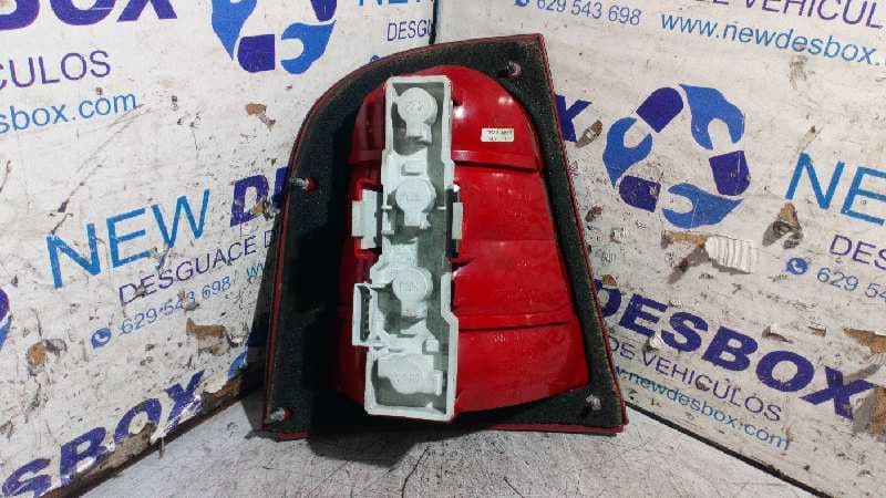 Recambio de PILOTO TRASERO DERECHO para SKODA OCTAVIA BERLINA (1U2) 1.9 TDI ASV referencia OEM IAM ZSB1U6945096   - PLATA 3