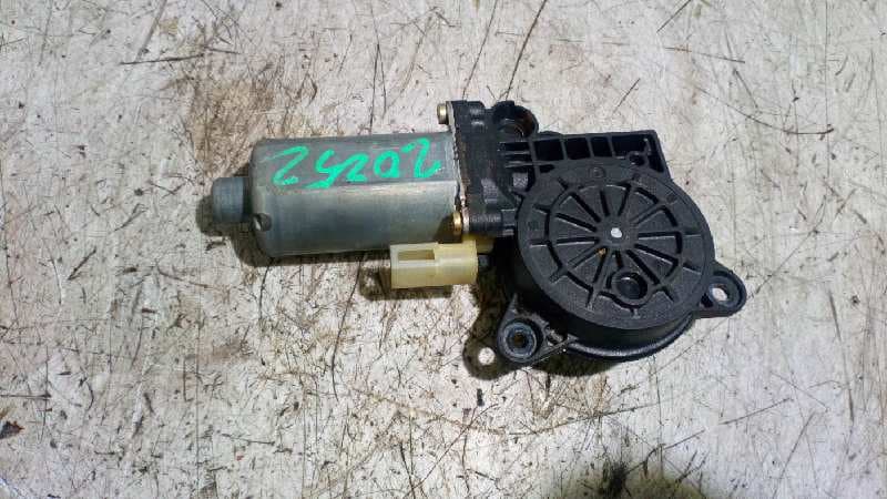 Recambio de MOTOR ELEVALUNAS DELANTERO DERECHO para FORD FIESTA (CBK) FXJB referencia OEM IAM 0130821939   - GRIS 4