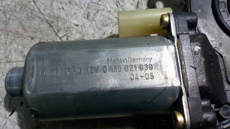 Recambio de MOTOR ELEVALUNAS DELANTERO DERECHO para FORD FIESTA (CBK) FXJB referencia OEM IAM 0130821939   - GRIS 2