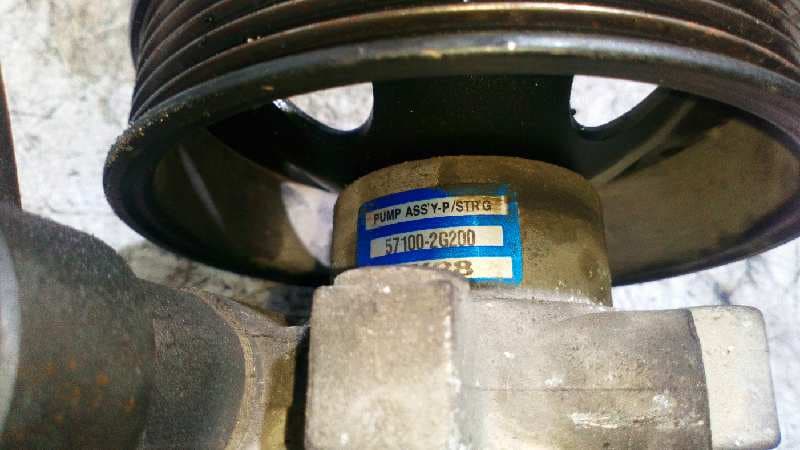 Recambio de BOMBA DIRECCION para KIA CARENS (UN) 2.0 CRDi D4EA referencia OEM IAM 571002G200   - NEGRO 2