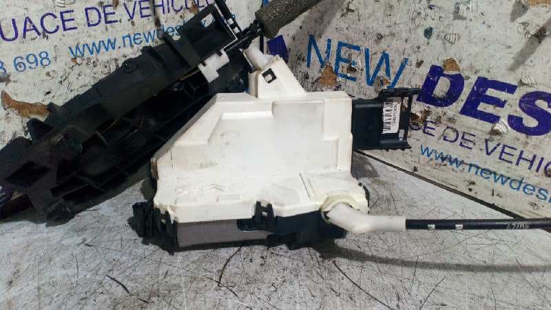 Recambio de CERRADURA PUERTA DELANTERA DERECHA para CITROEN BERLINGO CUADRO 1.6 16V HDi 9HXDV6ATED4 referencia OEM IAM 5468A1081I8   - BLANCO 6