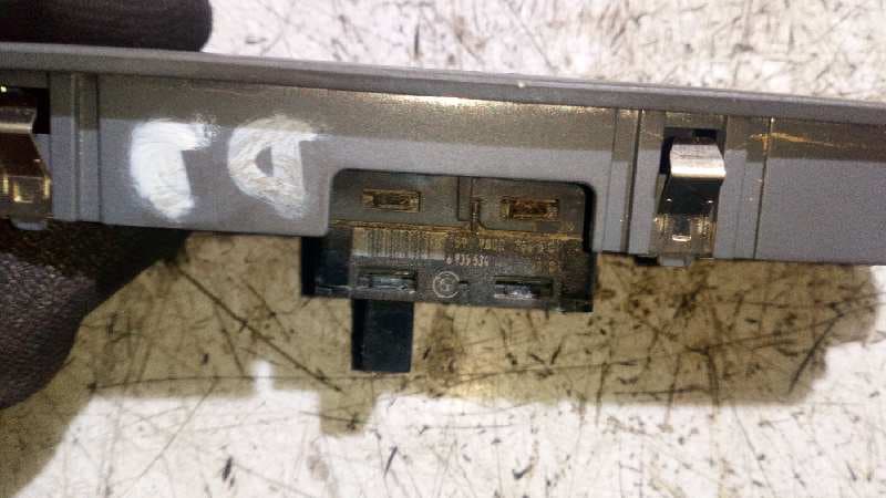 Recambio de MANDO ELEVALUNAS DELANTERO DERECHO para BMW SERIE 1 BERLINA (E81/E87) 2.0 16V Diesel CAT M47T2 referencia OEM IAM 6935534   - GRIS 4
