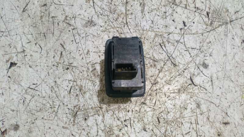 Recambio de MANDO ELEVALUNAS TRASERO DERECHO para BMW SERIE 1 BERLINA (E81/E87) 2.0 16V Diesel CAT M47T2 referencia OEM IAM 6970259   - GRIS 4