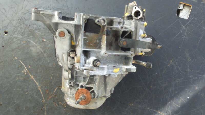 Recambio de CAJA CAMBIOS para CITROEN BERLINGO 1.9 D9B referencia OEM IAM 20CH47 2