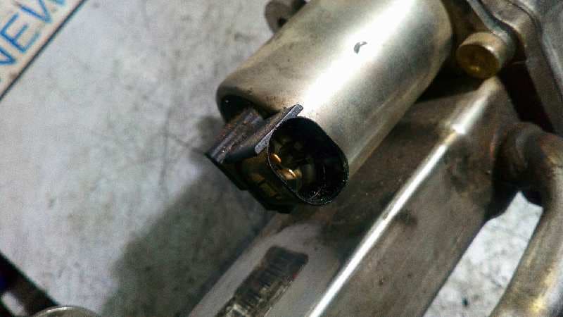 Recambio de VALVULA EGR para VOLVO S60 BERLINA 2.4 D D5244T referencia OEM IAM 53411462   - GRIS 4