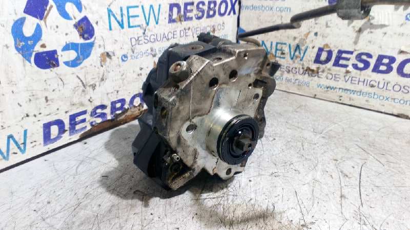 Recambio de BOMBA INYECCION para VOLVO S60 BERLINA 2.4 D D5244T referencia OEM IAM 8689590   - GRIS 3