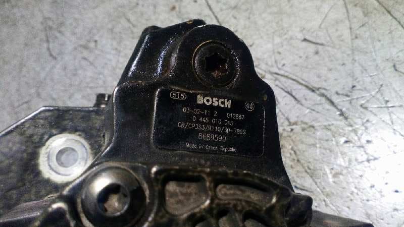Recambio de BOMBA INYECCION para VOLVO S60 BERLINA 2.4 D D5244T referencia OEM IAM 8689590   - GRIS 4