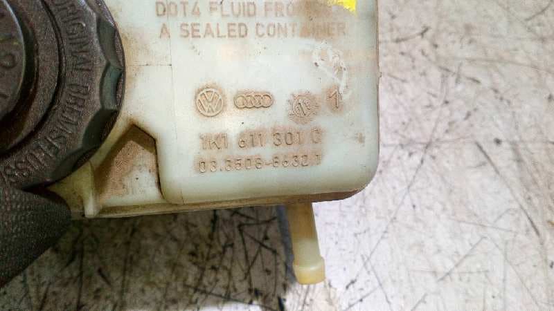 Recambio de BOMBA FRENO para VOLKSWAGEN GOLF V BERLINA (1K1) BWA referencia OEM IAM 1K1611301C 4