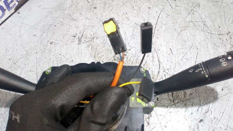 Recambio de MANDO MULTIFUNCION para CITROEN C2 1.4 referencia OEM IAM 96488208XT 2