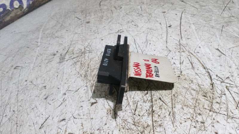 Recambio de RESISTENCIA CALEFACCION para NISSAN TERRANO/TERRANO.II (R20) referencia OEM IAM 4113E48