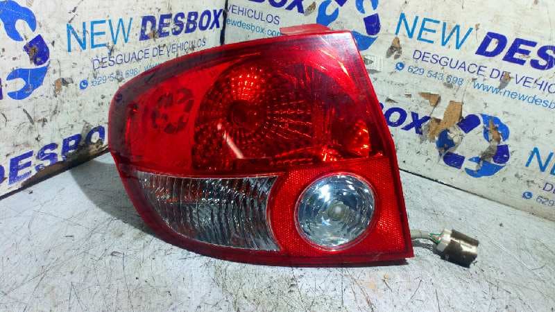 Recambio de PILOTO TRASERO IZQUIERDO para HYUNDAI GETZ (TB) 1.1 12V CAT G4HD referencia OEM IAM 924011CXXX   - ROJO