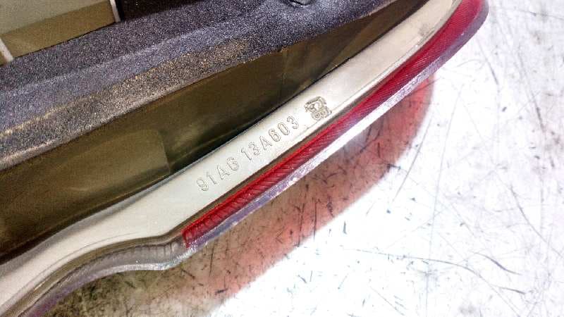 Recambio de PILOTO TRASERO IZQUIERDO para FORD ESCORT BERL./TURNIER 1.8 Turbodiesel CAT referencia OEM IAM 91AG13A603   - PLATA 2