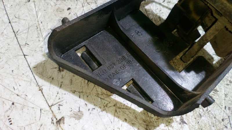 Recambio de MANETA INTERIOR DELANTERA DERECHA para SEAT CORDOBA VARIO (6K5) 1.4 AEX referencia OEM IAM 6K0837236A   - BLANCO 2
