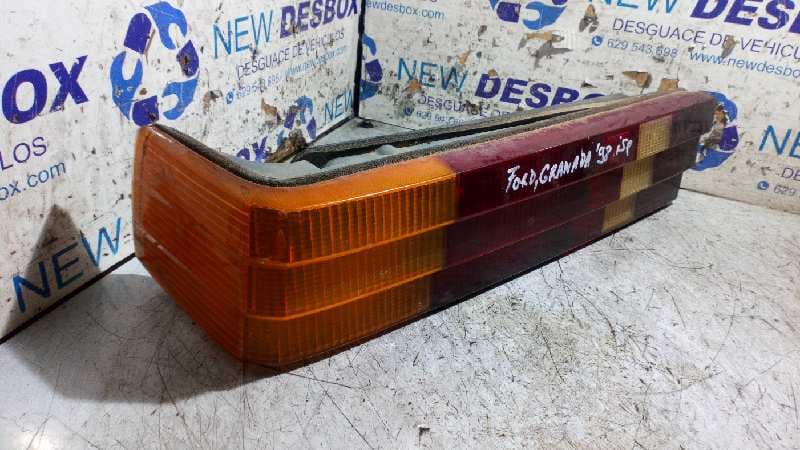 Recambio de PILOTO TRASERO IZQUIERDO para FORD GRANADA BERL./TURNIER LCK  referencia OEM IAM 2
