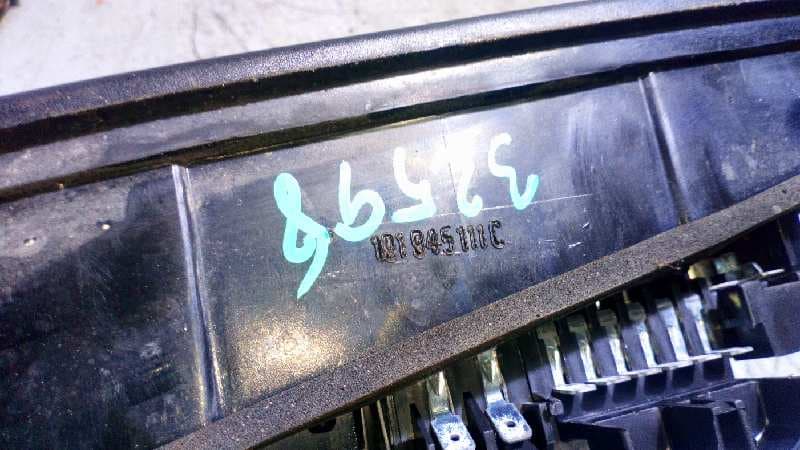 Recambio de PILOTO TRASERO IZQUIERDO para VOLKSWAGEN GOLF II (191/193) 1.8 PB referencia OEM IAM 191945111C   - BLANCO 3