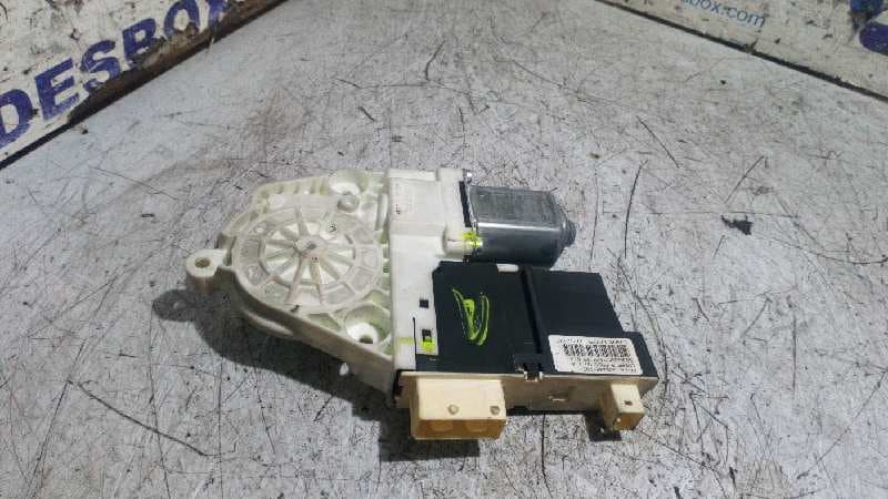 Recambio de MOTOR ELEVALUNAS DELANTERO DERECHO para PEUGEOT 307 BERLINA (S2) referencia OEM IAM 0536010901 3
