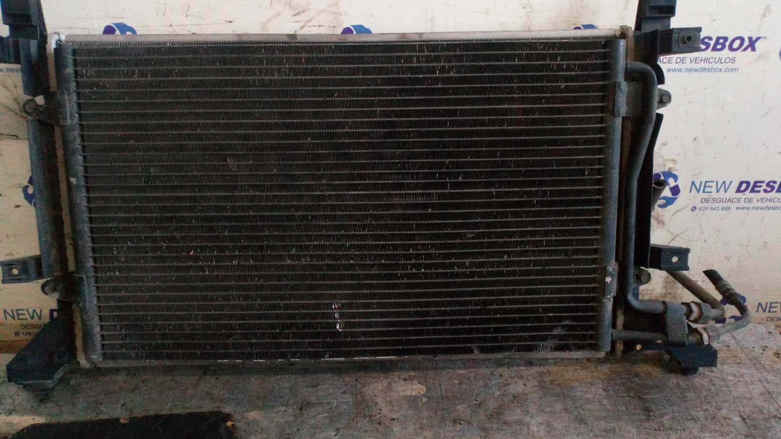 Recambio de CONDENSADOR / RADIADOR  AIRE ACONDICIONADO para VOLKSWAGEN LT CAJA CERRADA / COMBI (MOD. 1997) LT  28  Caja cerrada / Techo elevado ANJ referencia OEM IAM 2D0820413   - BLANCO
