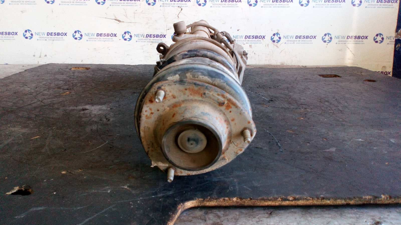 Recambio de MANGUETA DELANTERA DERECHA para HYUNDAI TUCSON (JM) 2.0 CRDi CAT D4EA referencia OEM IAM    - NEGRO 5