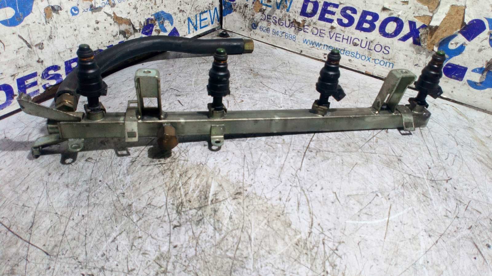 Recambio de RAMPA INYECTORA para PORSCHE 968 3.0 M4443 referencia OEM IAM 08019 3
