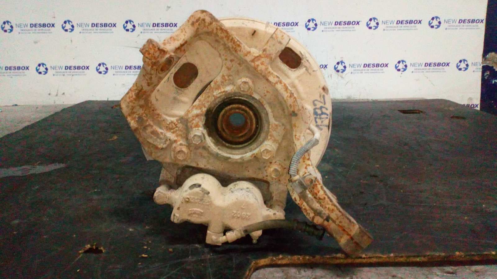 Recambio de MANGUETA DELANTERA IZQUIERDA para FORD EXPLORER 4.0 V6 CAT XS         referencia OEM IAM    - GRIS