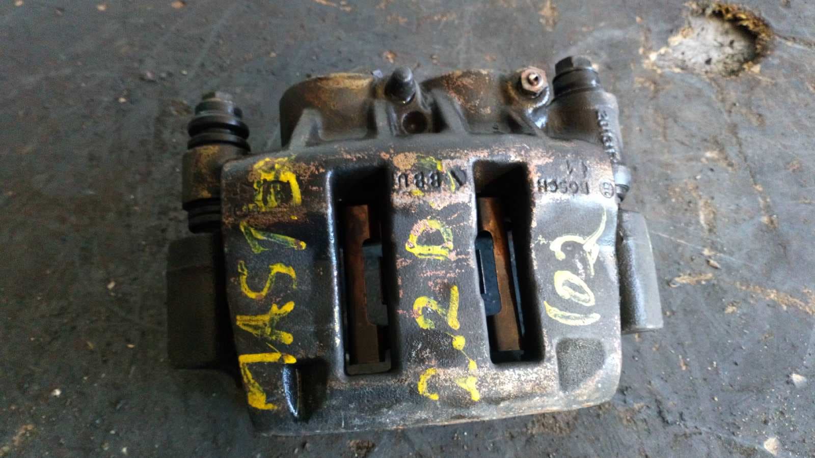 Recambio de PINZA DE FRENO DELANTERA DERECHA para RENAULT MASTER COMBI DESDE '98 2.2 Diesel G9U720 referencia OEM IAM 201317   - BLANCO 5