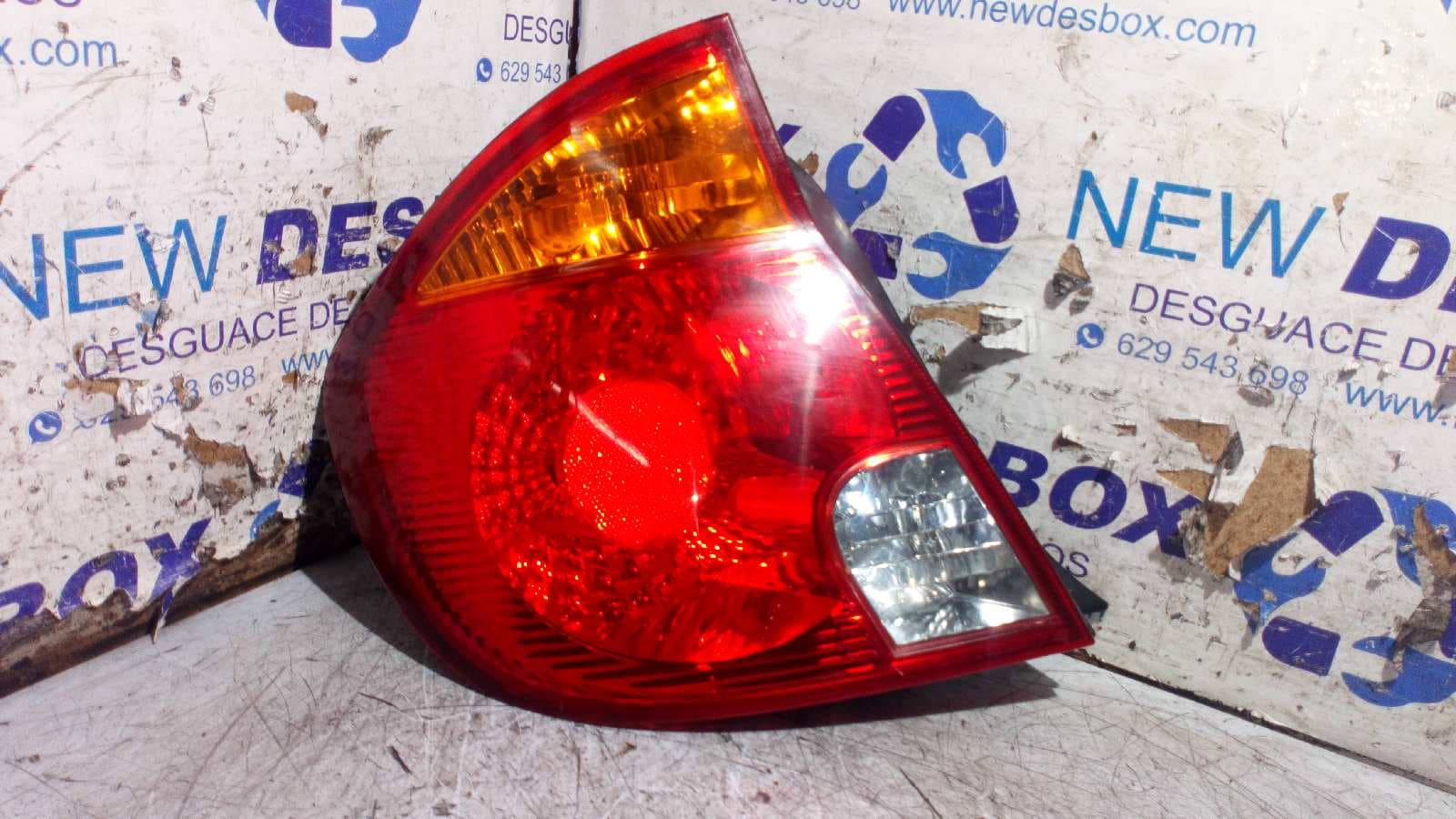 Recambio de PILOTO TRASERO IZQUIERDO para HYUNDAI ACCENT (X3) 1.3 GLS G4EA referencia OEM IAM    - BLANCO