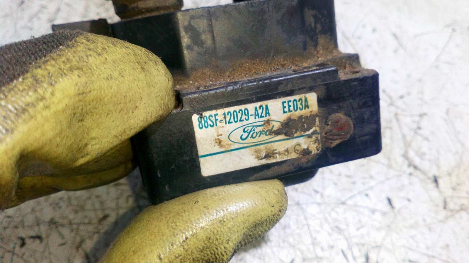 Recambio de BOBINA ENCENDIDO para FORD ESCORT BERL./TURNIER L1H referencia OEM IAM 88SF12029A2A 4