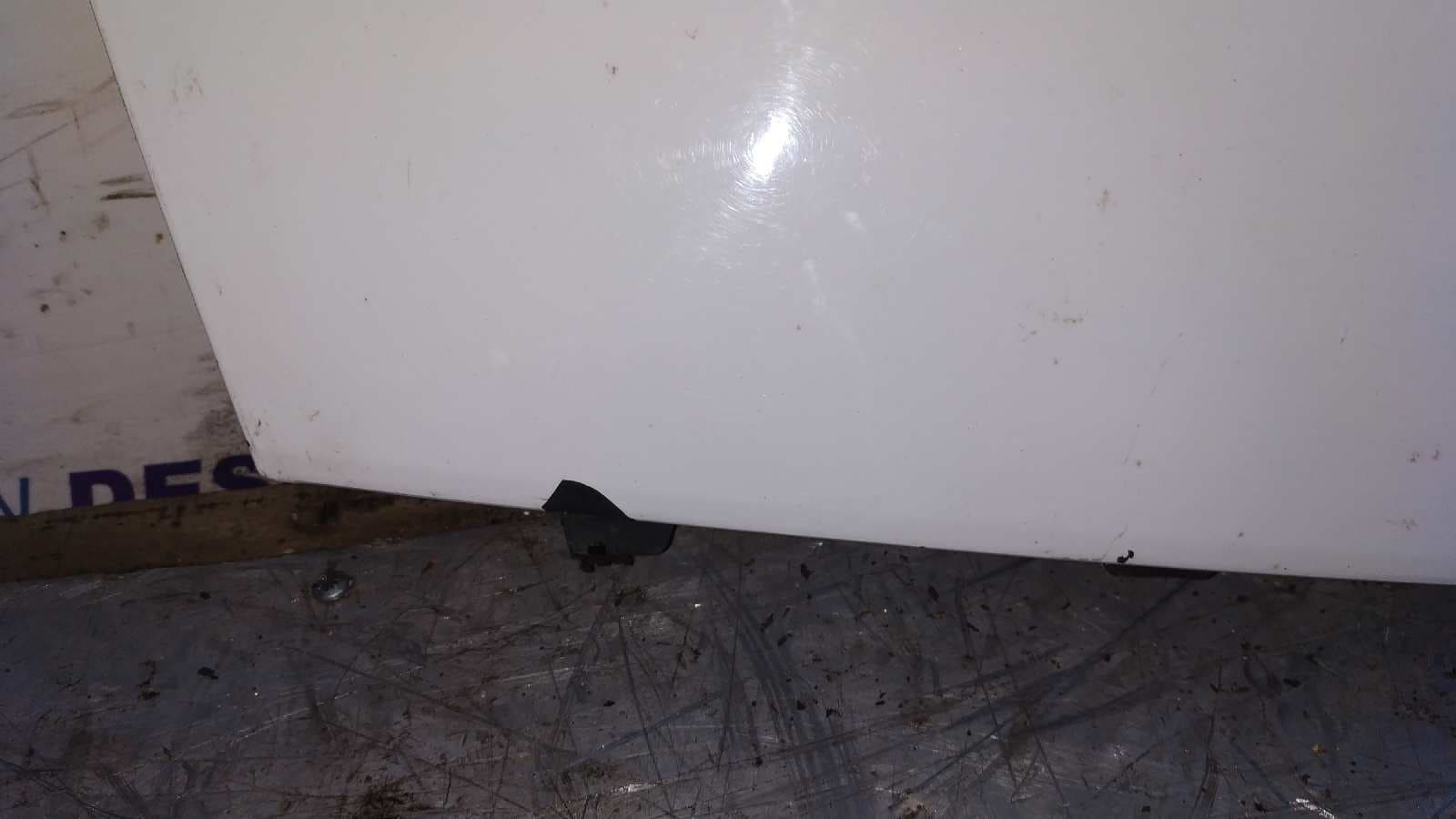 Recambio de REJILLA DELANTERA para RENAULT KANGOO K9K B8 referencia OEM IAM    - BLANCO 2