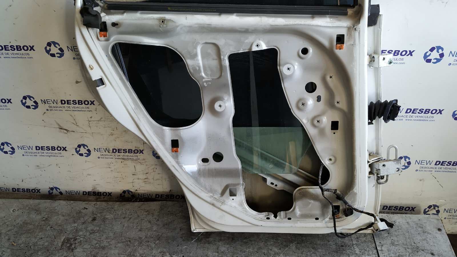 Recambio de PUERTA TRASERA IZQUIERDA para SEAT ALTEA XL (5P5) Reference BSE referencia OEM IAM    - BLANCO 8