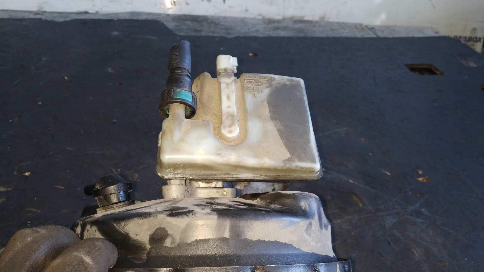 Recambio de BOMBA FRENO para FORD S-MAX (CA1) Titanium (03.2010->) QXWB referencia OEM IAM    - BLANCO 2