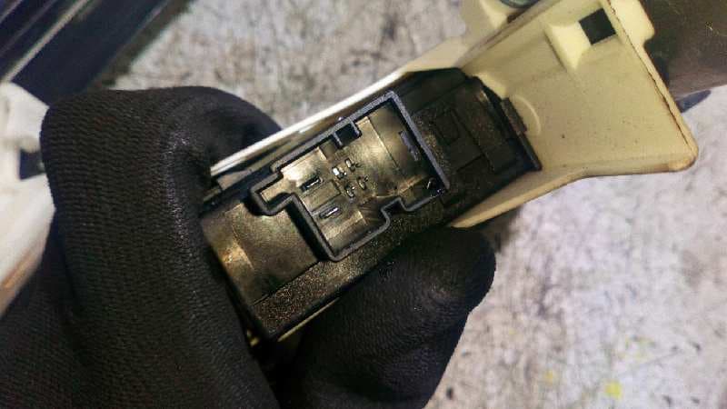 Recambio de ELEVALUNAS TRASERO DERECHO para AUDI A4 BER. (B8) Basis CAG referencia OEM IAM 8K0959812     - NEGRO 5