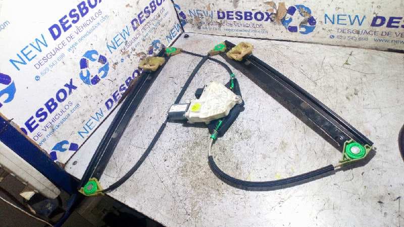 Recambio de ELEVALUNAS DELANTERO DERECHO para AUDI A4 BER. (B8) Basis CAG referencia OEM IAM 8K0959802   - NEGRO