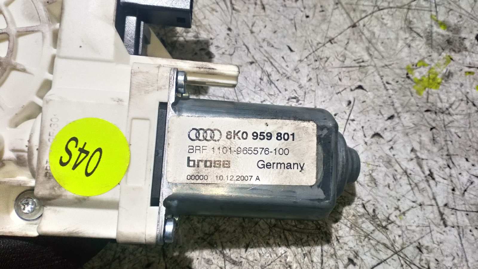 Recambio de ELEVALUNAS DELANTERO IZQUIERDO para AUDI A4 BER. (B8) Basis CAG referencia OEM IAM 8K0959801   - NEGRO 3