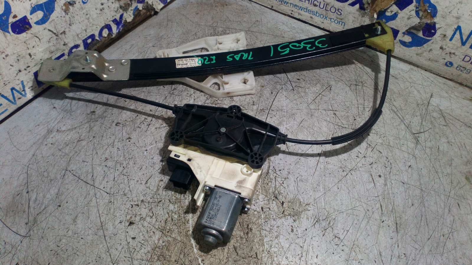 Recambio de ELEVALUNAS TRASERO IZQUIERDO para AUDI A4 BER. (B8) Basis CAG referencia OEM IAM 8K0959811   - NEGRO 2
