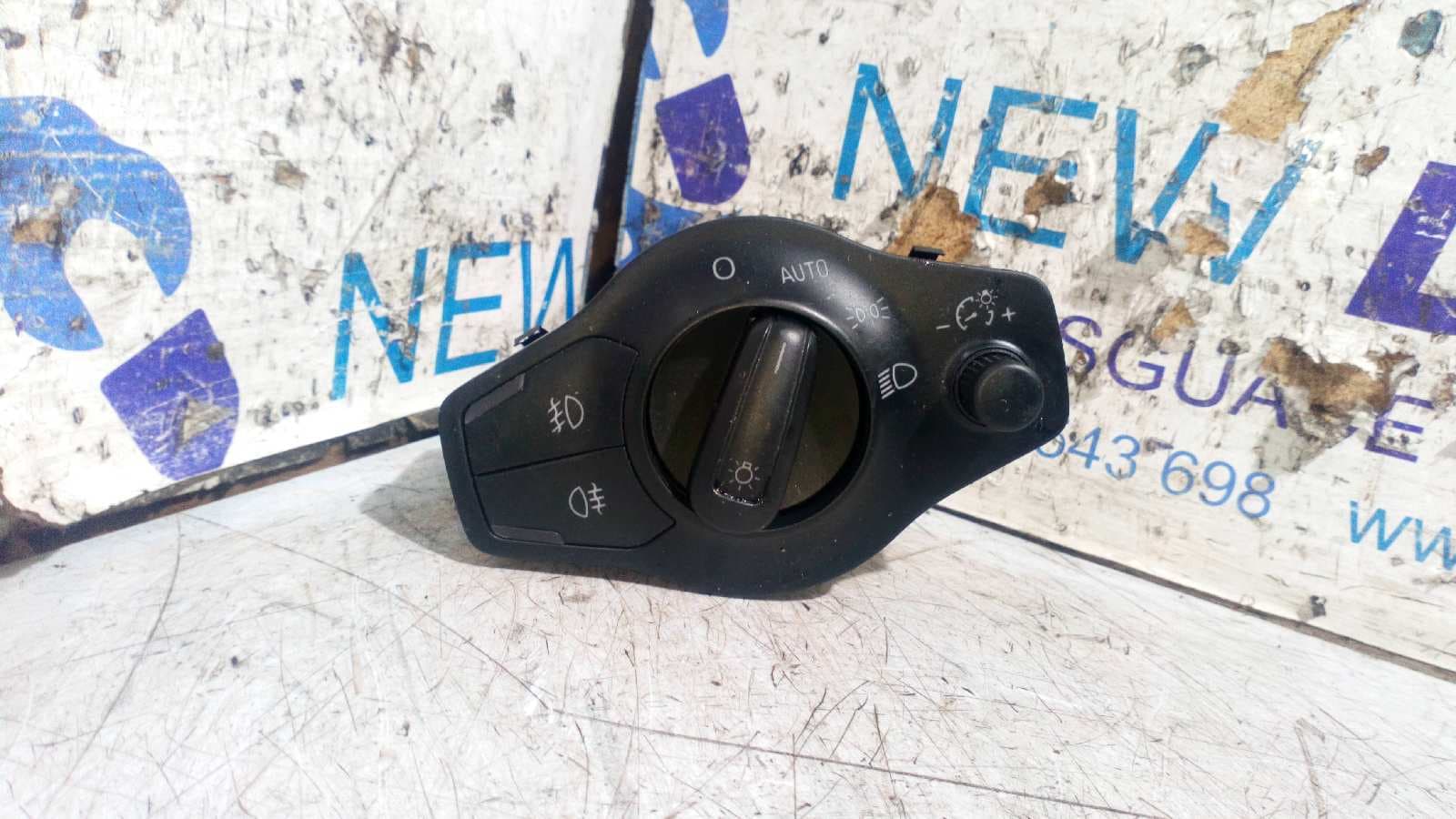 Recambio de MANDO LUCES para AUDI A4 BER. (B8) Basis CAG referencia OEM IAM 8K0941531C   - NEGRO