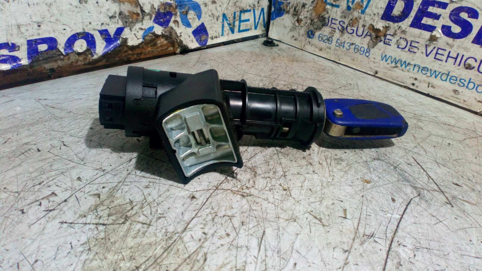Recambio de CONMUTADOR DE ARRANQUE para FIAT IDEA (135) 1.4 16V Active (I+A) 843A1000 referencia OEM IAM 61001500   - BLANCO 4