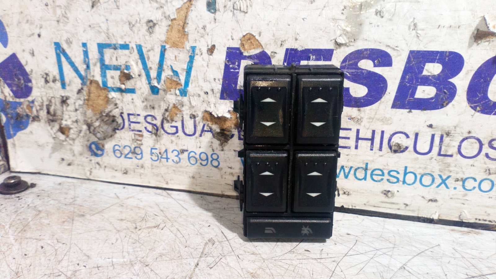 Recambio de MANDO ELEVALUNAS DELANTERO IZQUIERDO para FORD MONDEO BERLINA (GE) 1.8 CAT CHBA referencia OEM IAM 1S7T14A132BD    - GRIS