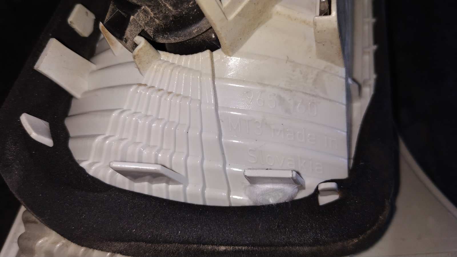 Recambio de PILOTO PORTON DERECHO para AUDI A4 BERLINA (8E) BRE        referencia OEM IAM 965160   - NEGRO 3