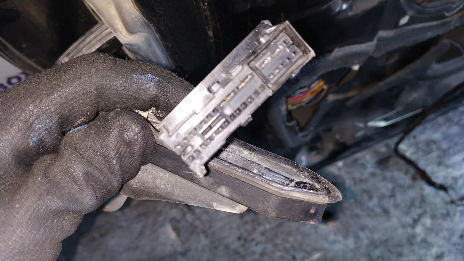 Recambio de PUERTA DELANTERA DERECHA para BMW X5 (E53) M57TU referencia OEM IAM    - NEGRO 4