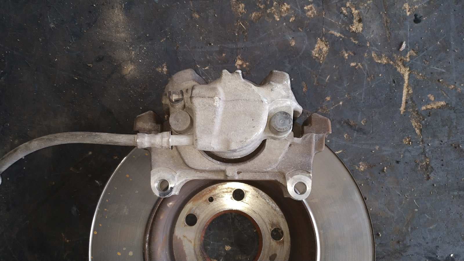 Recambio de PINZA DE FRENO DELANTERA DERECHA para AUDI A4 BER. (B8) Basis CAG referencia OEM IAM H337 756   - NEGRO 5