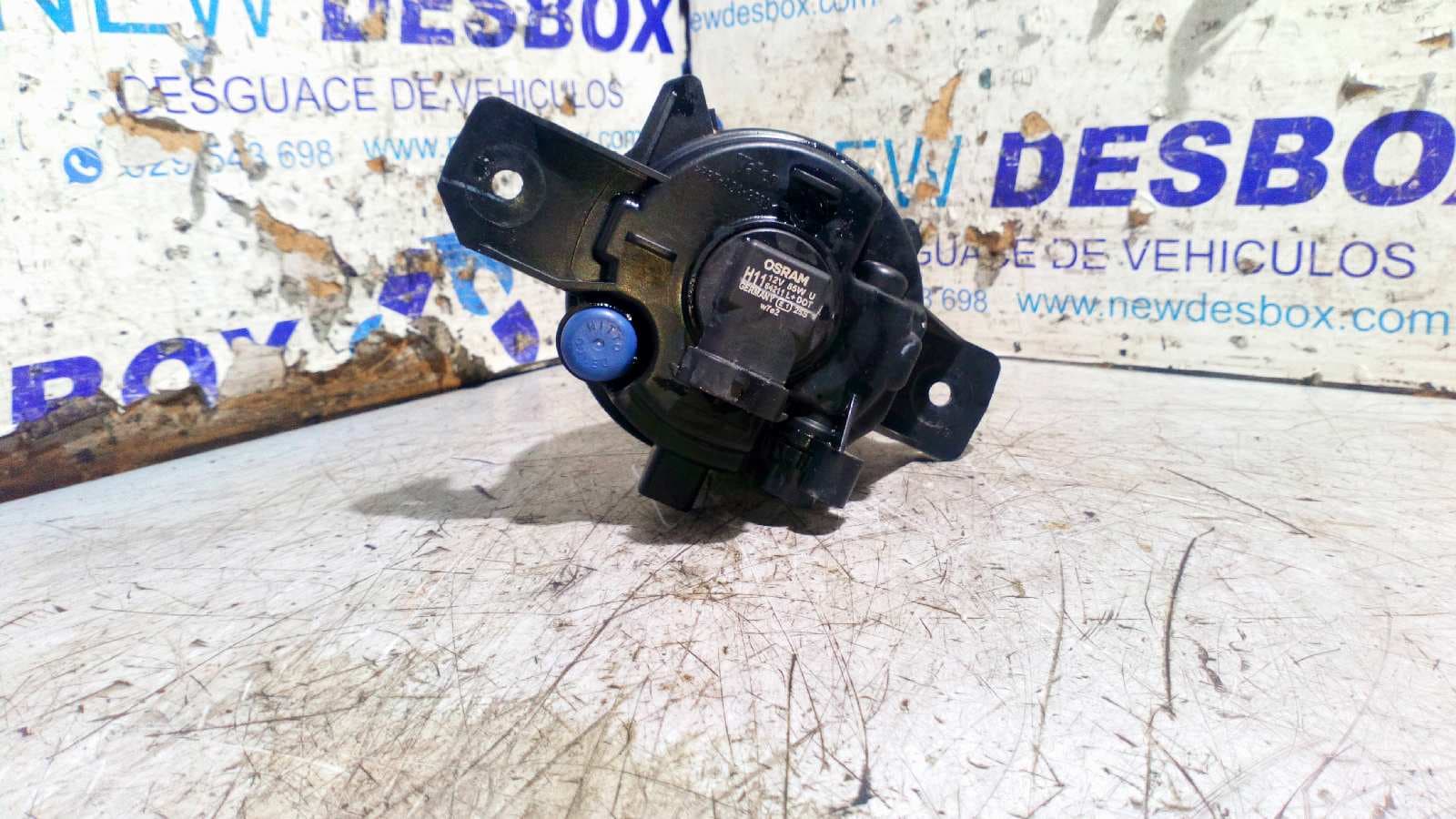 Recambio de FARO ANTINIEBLA IZQUIERDO para RENAULT CLIO III 1.5 dCi Diesel K9K N7 referencia OEM IAM 8200002469   - AZUL 4