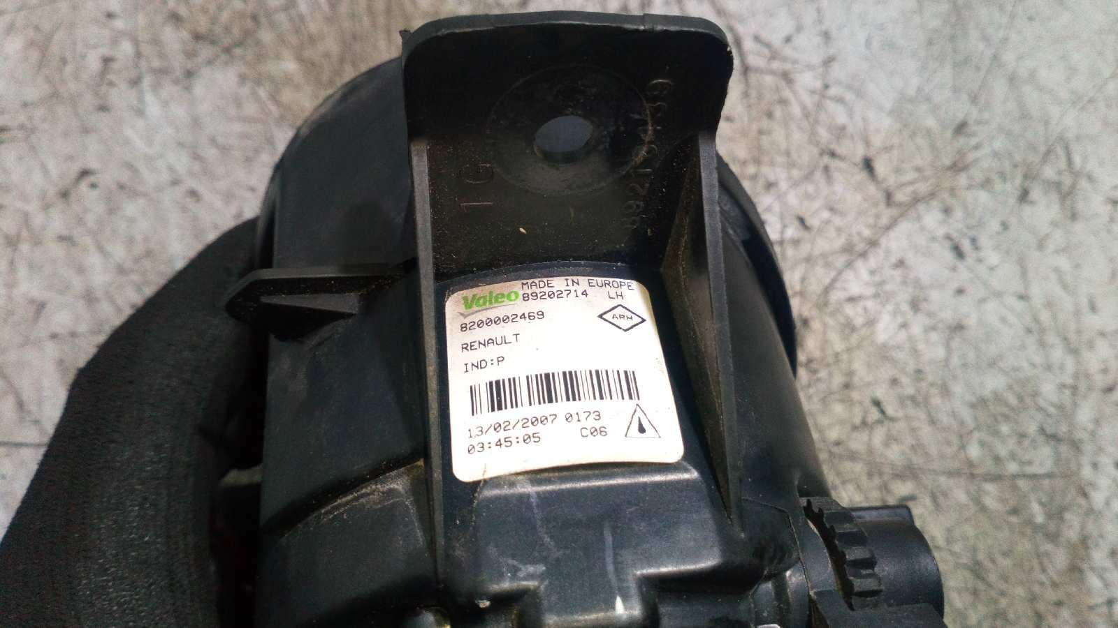 Recambio de FARO ANTINIEBLA IZQUIERDO para RENAULT CLIO III 1.5 dCi Diesel K9K N7 referencia OEM IAM 8200002469   - AZUL 3