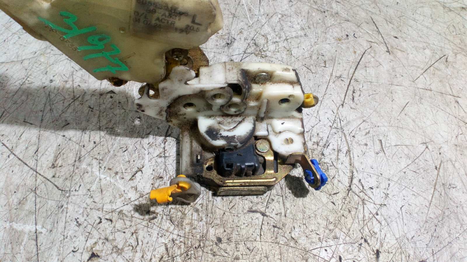 Recambio de CERRADURA PUERTA DELANTERA IZQUIERDA para NISSAN TERRANO/TERRANO.II (R20) 2.7 Turbodiesel TD27 referencia OEM IAM 805539   - BLANCO 4
