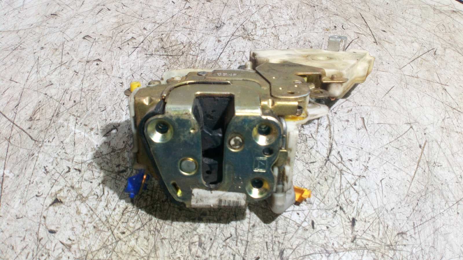 Recambio de CERRADURA PUERTA DELANTERA IZQUIERDA para NISSAN TERRANO/TERRANO.II (R20) 2.7 Turbodiesel TD27 referencia OEM IAM 805539   - BLANCO 3