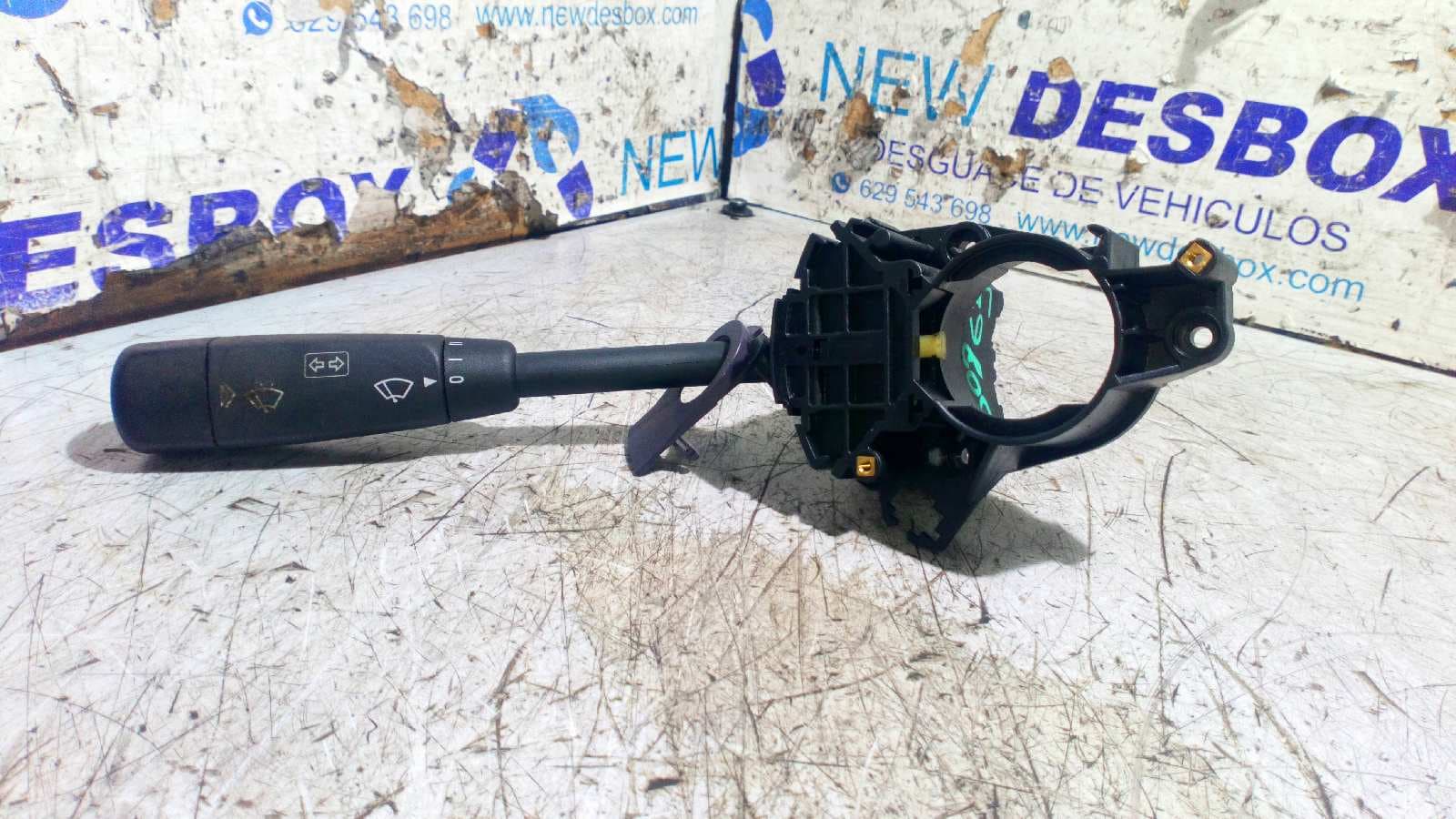 Recambio de MANDO LIMPIA para MERCEDES-BENZ VANEO (W414) FURGONETA COMPACTA CDI (414.700) OM668914 referencia OEM IAM 285726   - GRIS