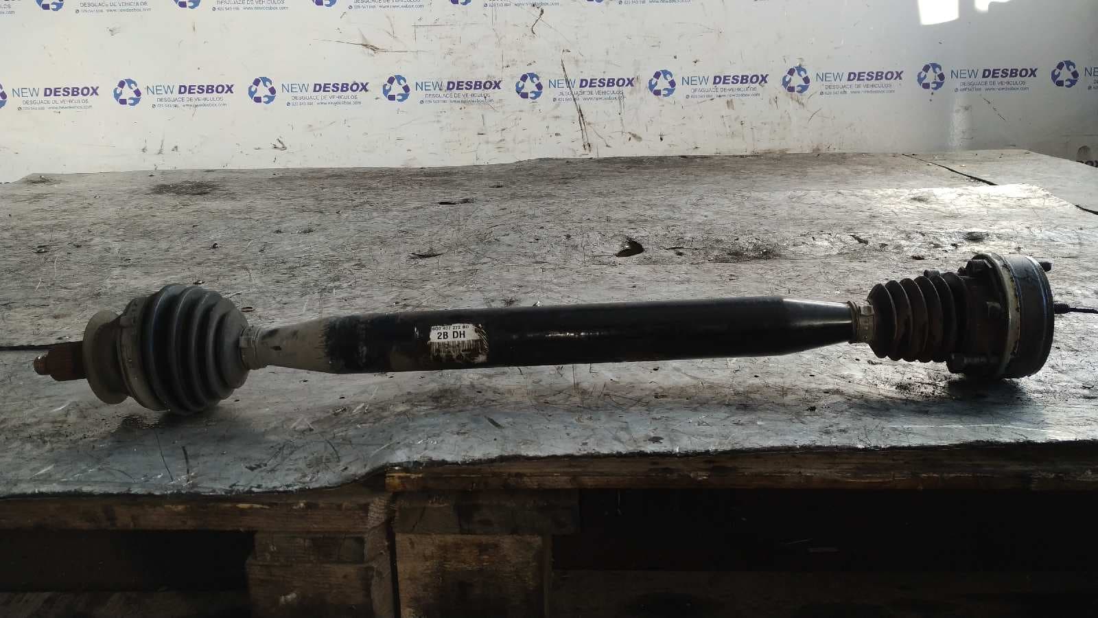 Recambio de TRANSMISION DELANTERA DERECHA para SKODA FABIA (5J2 ) 1.2 CHFA referencia OEM IAM 6Q2407272BD   - BLANCO