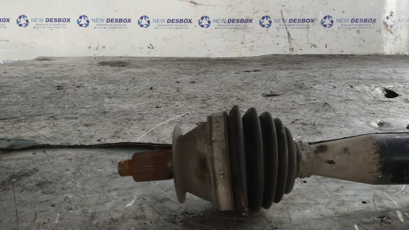Recambio de TRANSMISION DELANTERA DERECHA para SKODA FABIA (5J2 ) 1.2 CHFA referencia OEM IAM 6Q2407272BD   - BLANCO 3